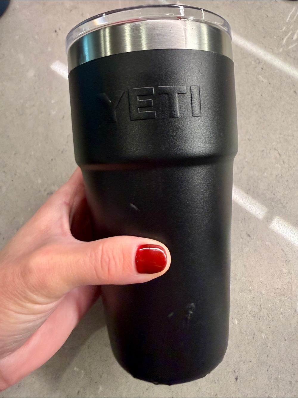 Yéti 20 oz Stackable black Tumbler with lid